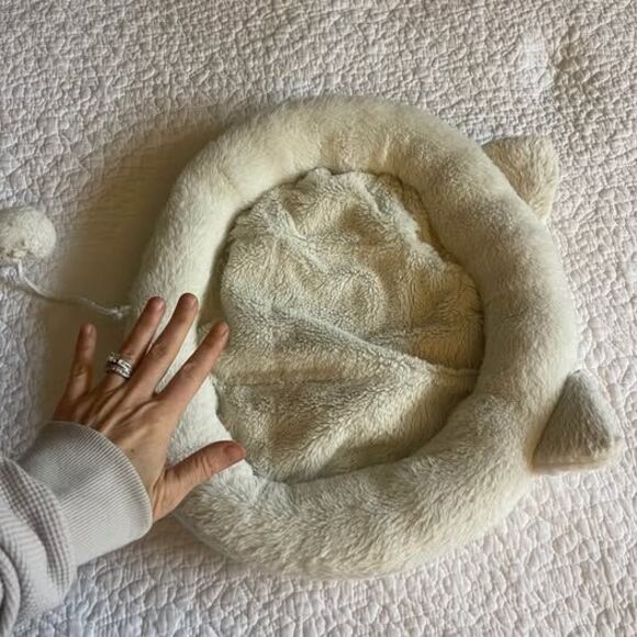 Cat bed - Picture 3 of 3